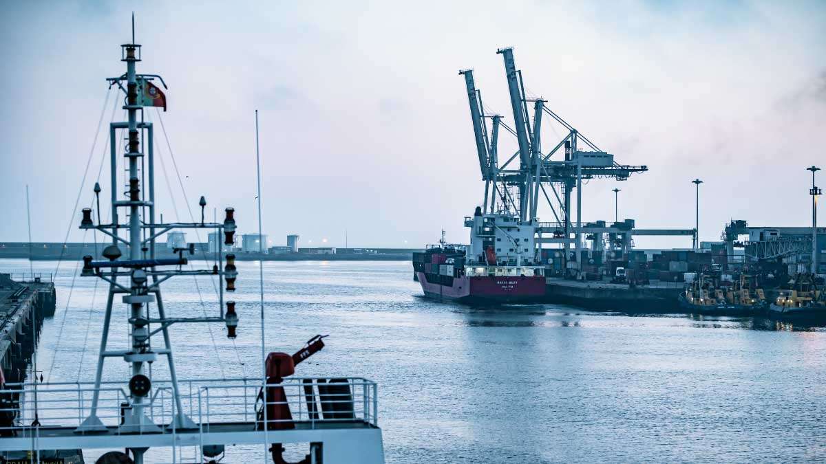 Maritime industry connectivity